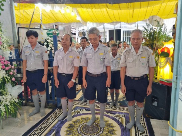 z7004306535237_9696ee6c99df346187fbdb658f2e3cb3